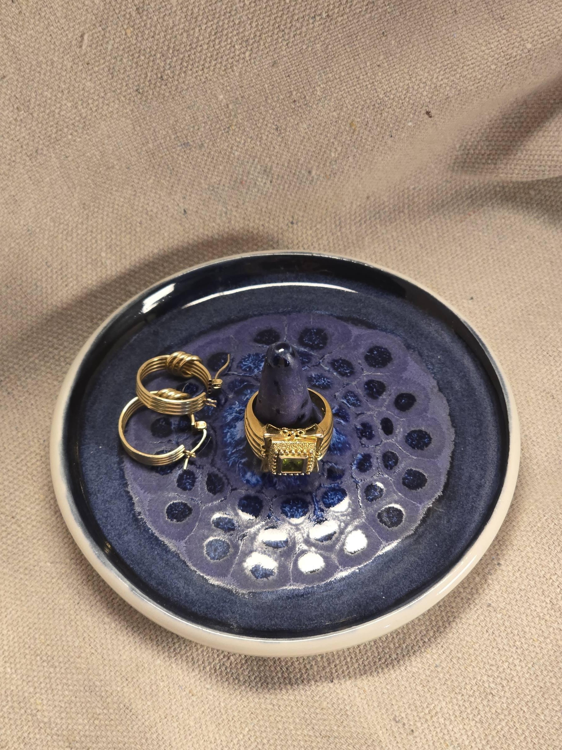 Ring holder