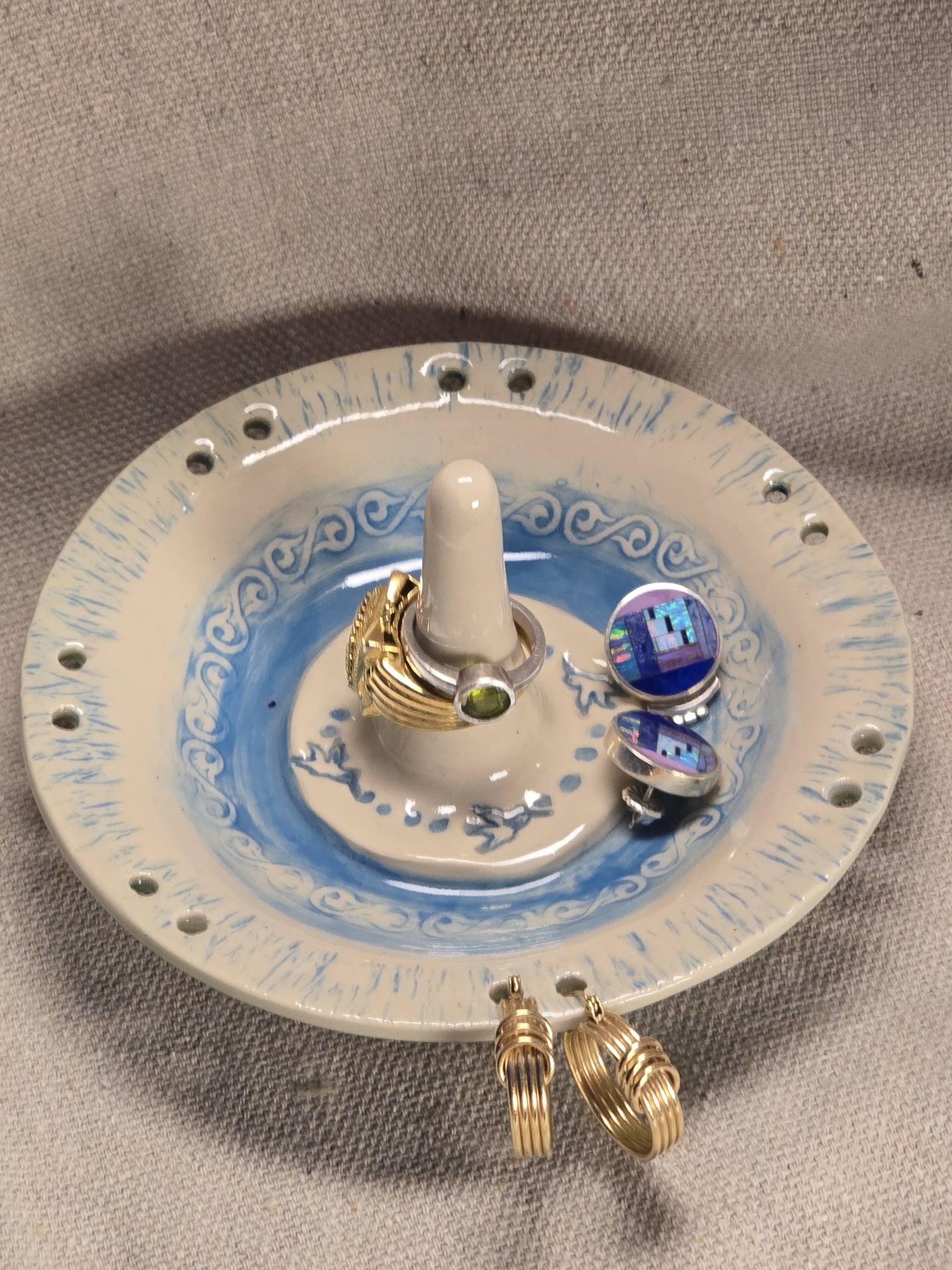Ring holder